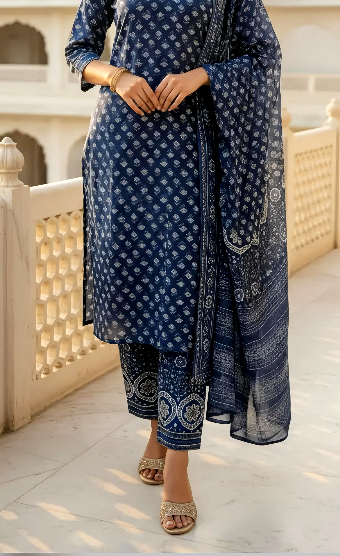 DIMPLE TRADITIONAL MUL COTTON SUIT HOA090