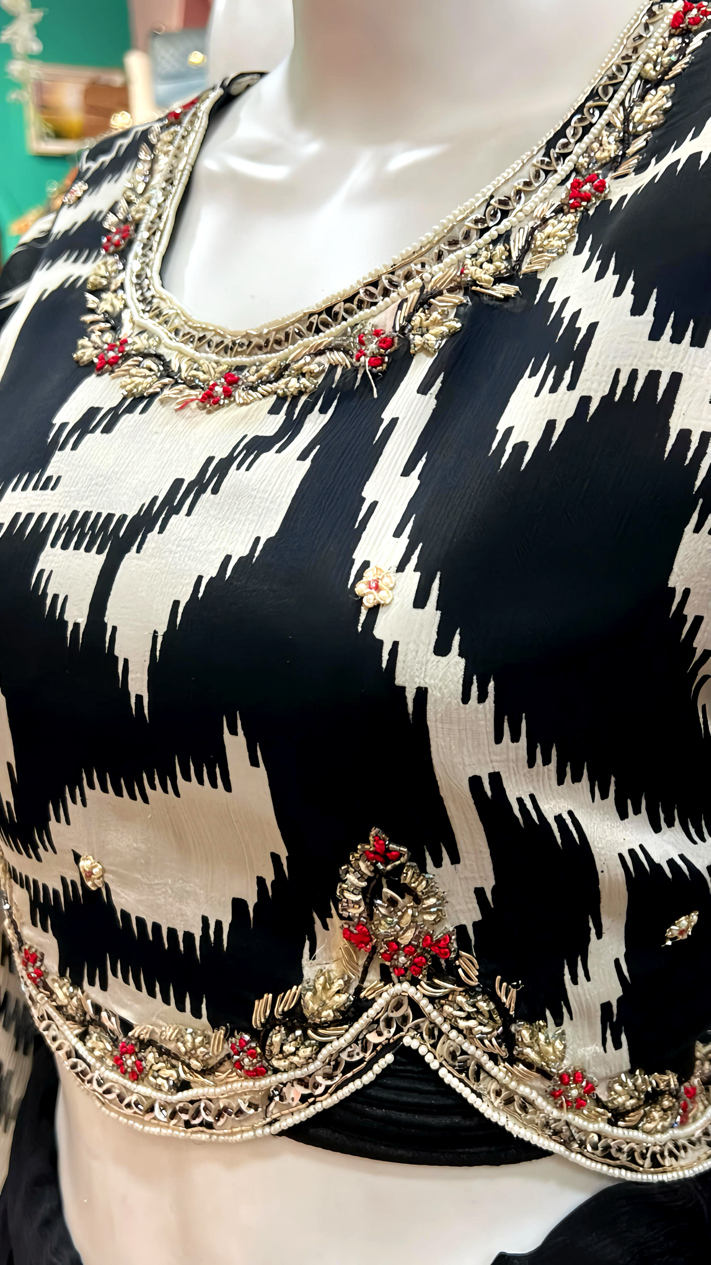 Deepika DRAPE SET WITH HAND EMBROIDERY HOA0169