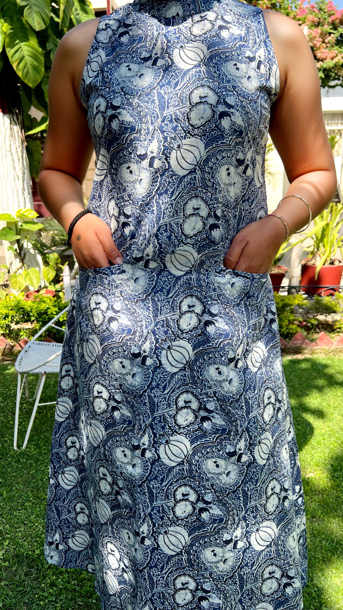 Beautiful Halter Neck Kurta And Pant With Pockets HOA027