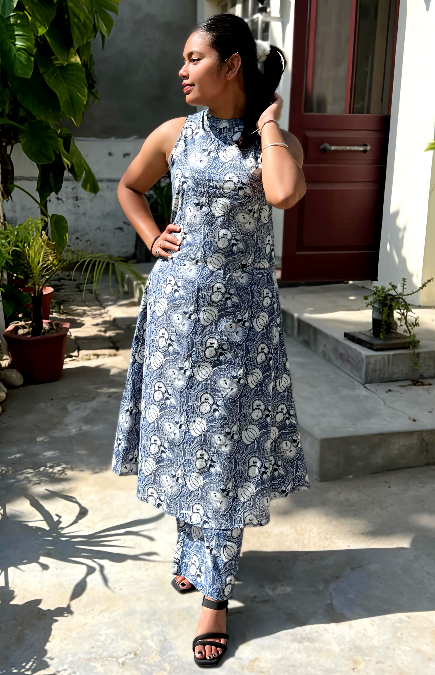 Beautiful Halter Neck Kurta And Pant With Pockets HOA027