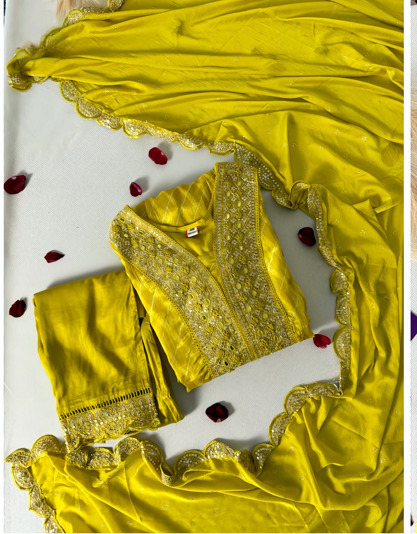 PRANSHI HALDI OUTFIT HOA071