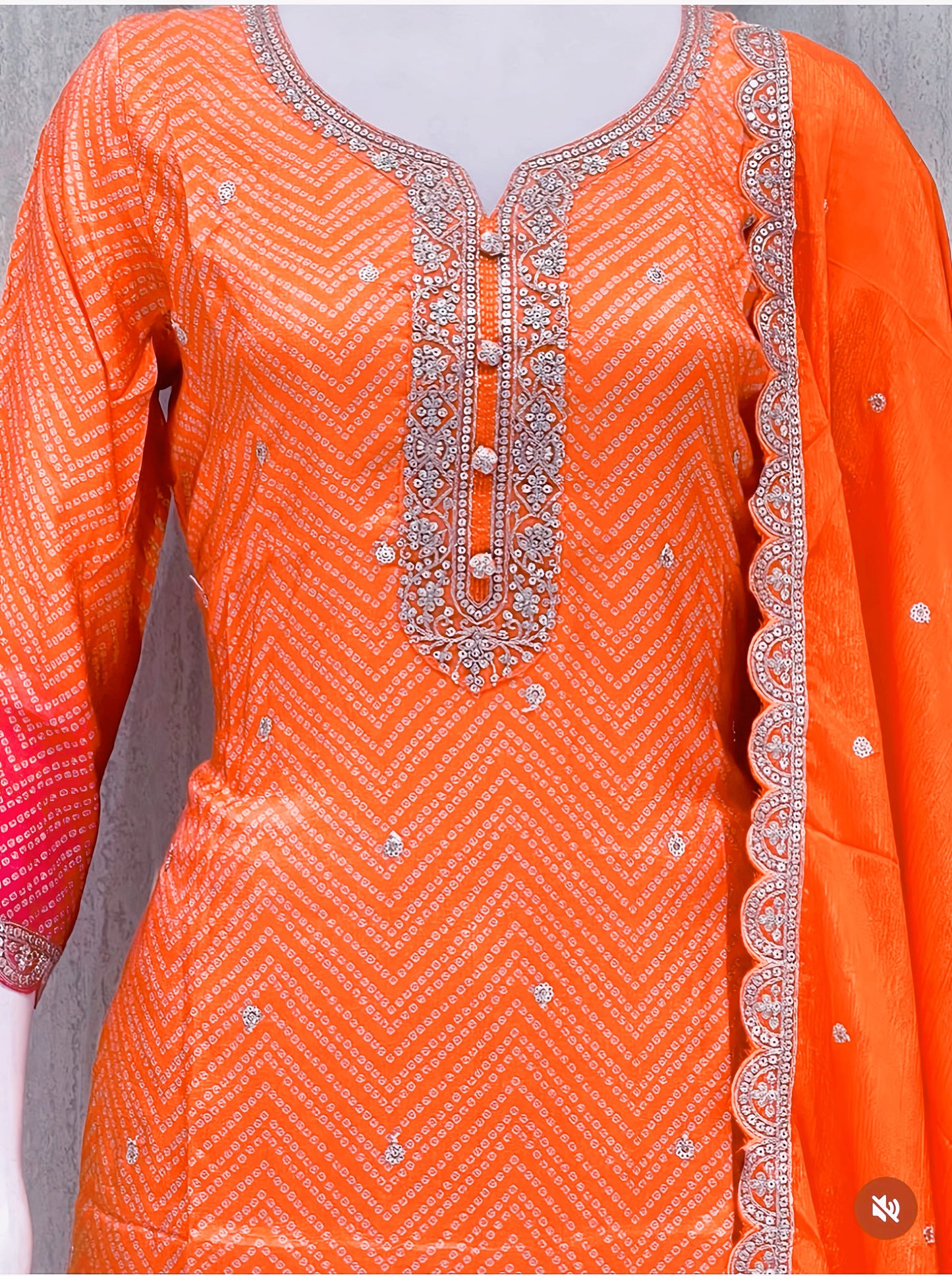 SHILPA SHETTY"S FAVOURITE BANDANI OUTFIT HOA0106