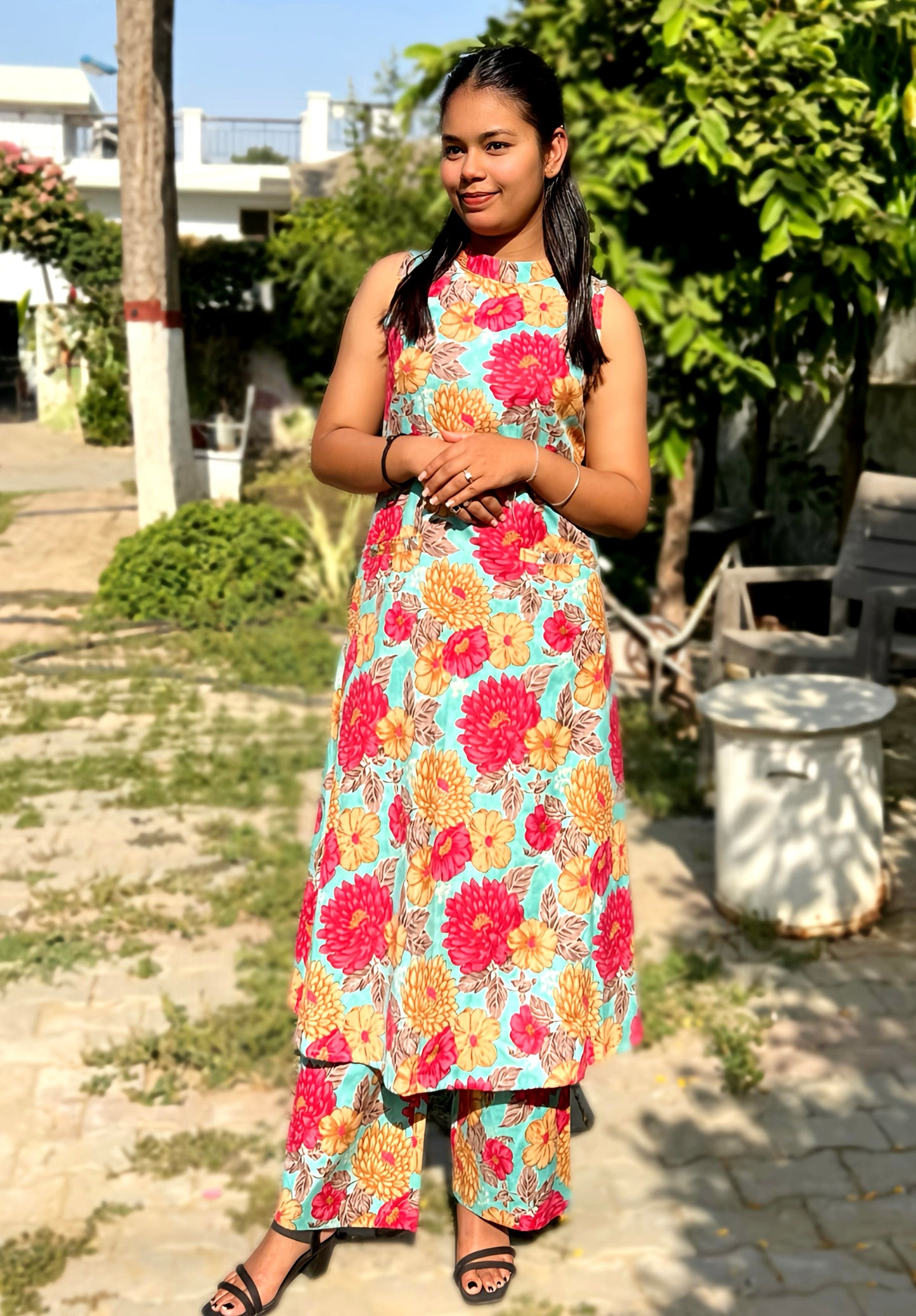 Beautiful Halter Neck and Smart Culottes and Front Pockets HOA026