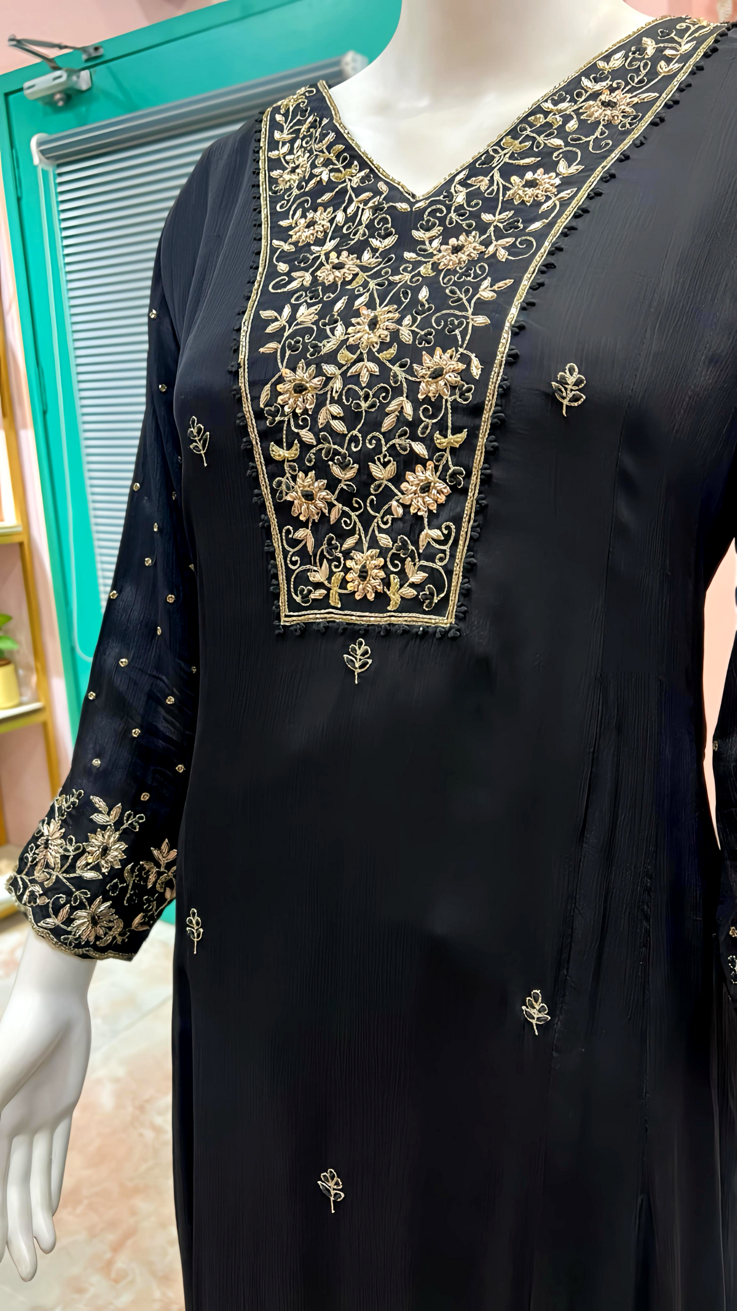 ZARDOZI BLACK ANARKAL HOA069