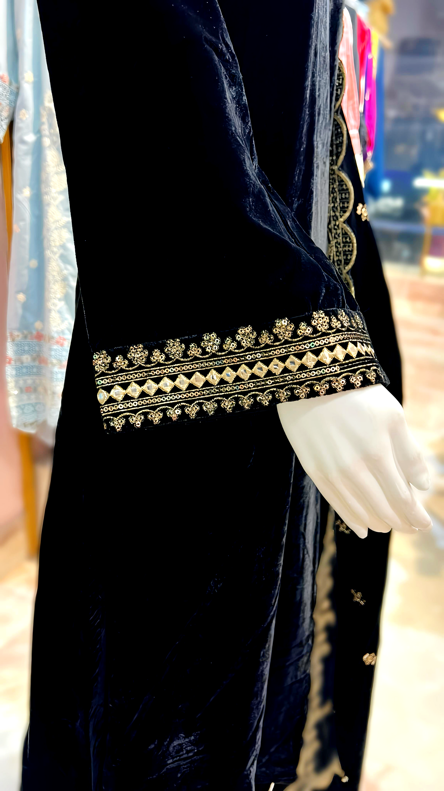 NIA PREMIUM VELVET A-LINE PAKISTANI  SET HOA0188