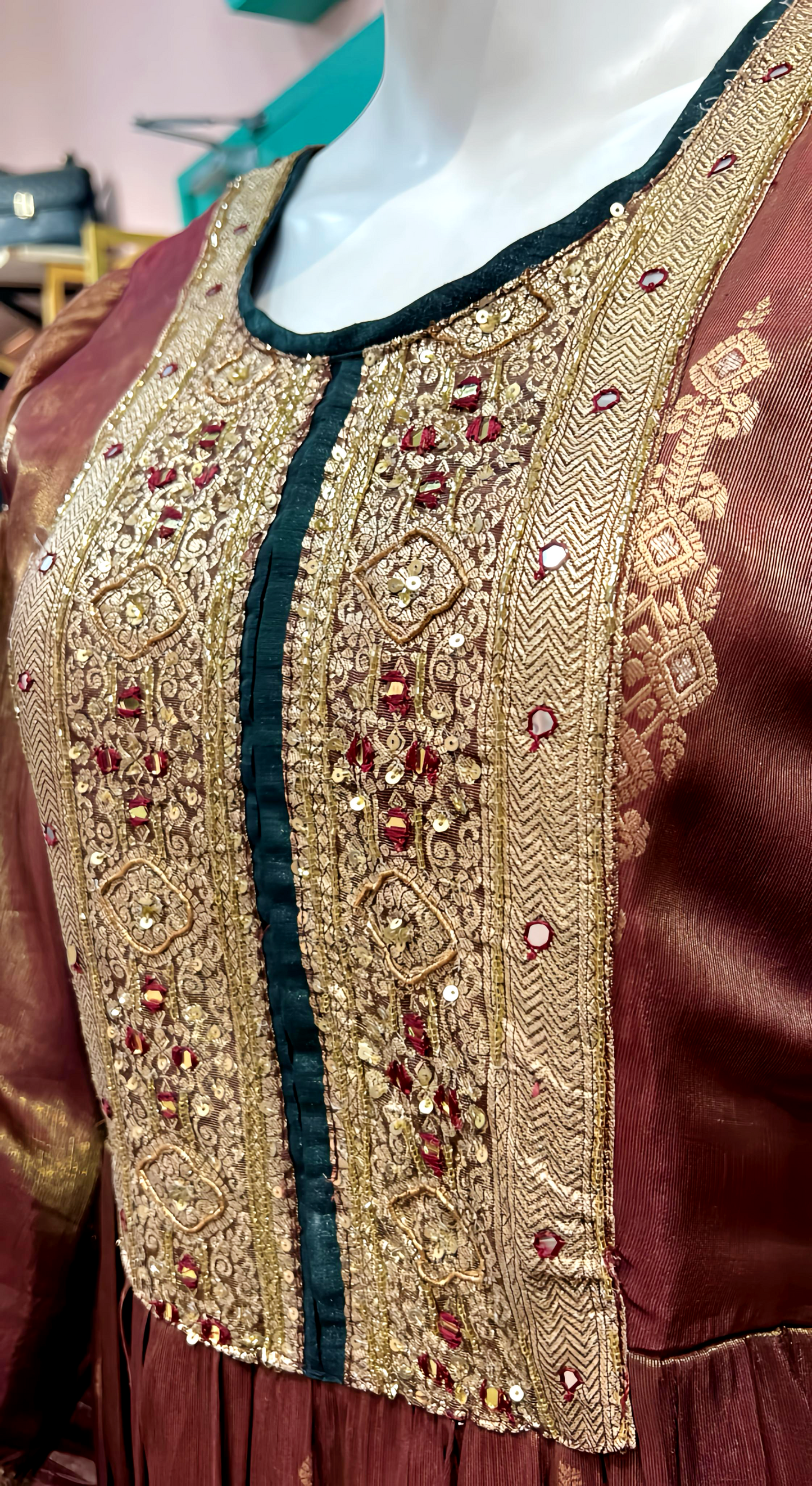 BURGET FRIENDLY PARTYWEAR GOWN WITH DUPATTA HOA094