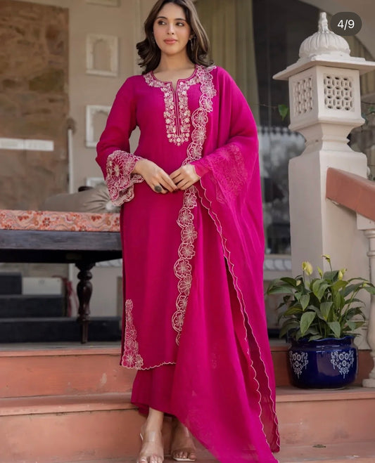 CRINLE TEXTURED PAKISTANI SUIT HOA0225
