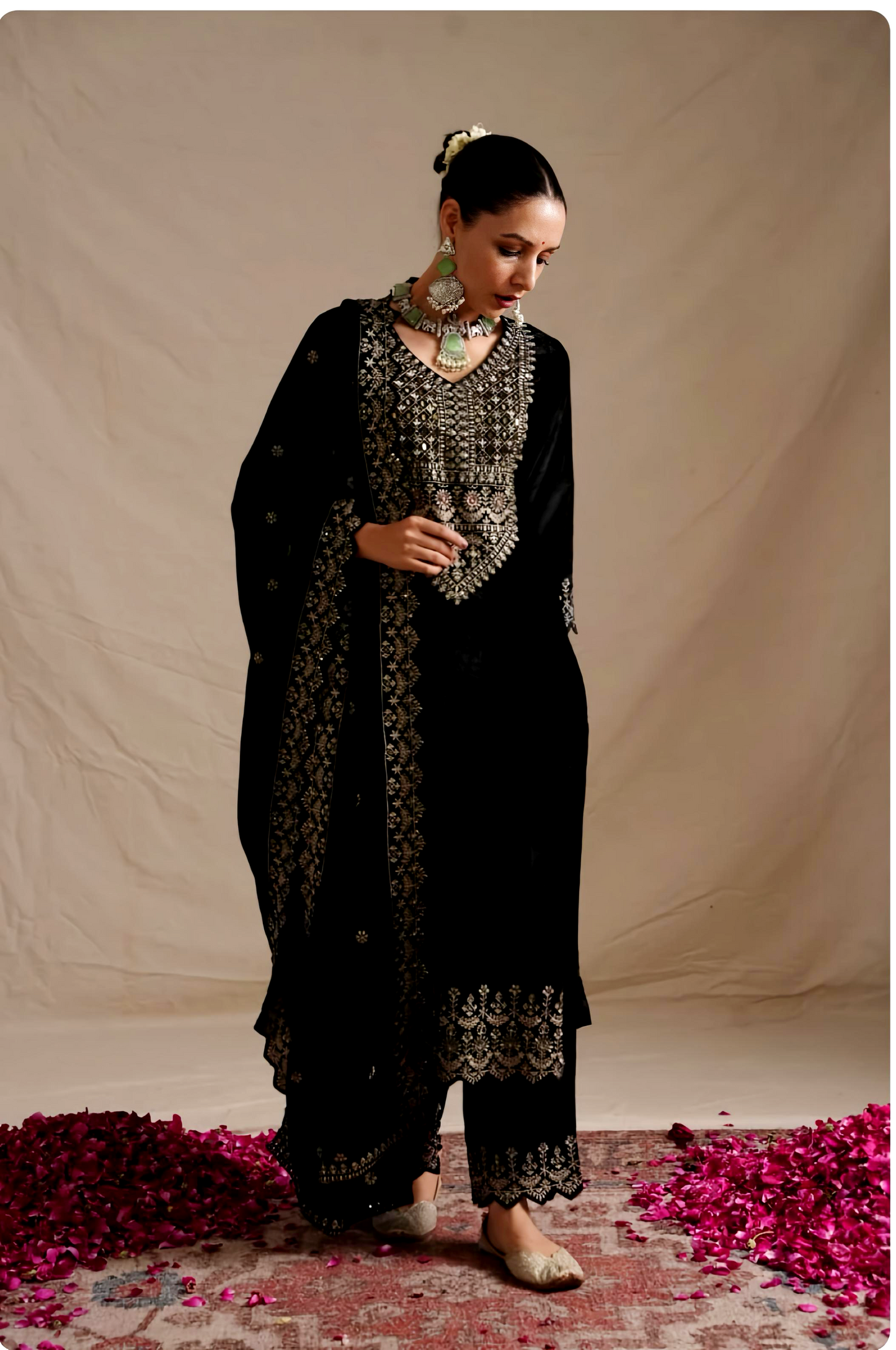 NIKHAAR ZARI PREMIUM VELVET SUIT HOA0189