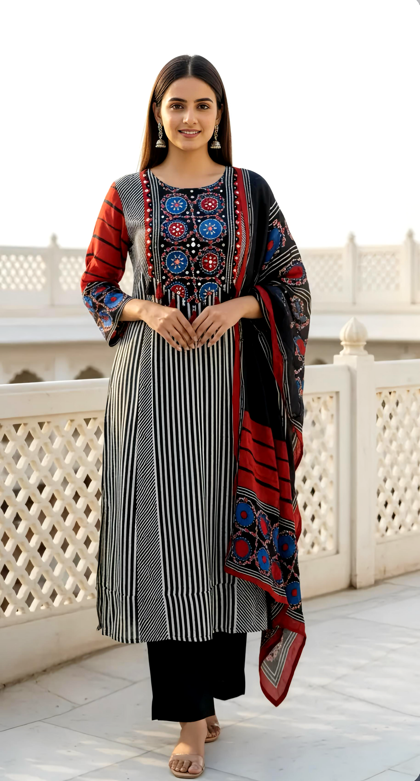 AJRAKH LUXE CREPE DUPATTA SET HOA0206