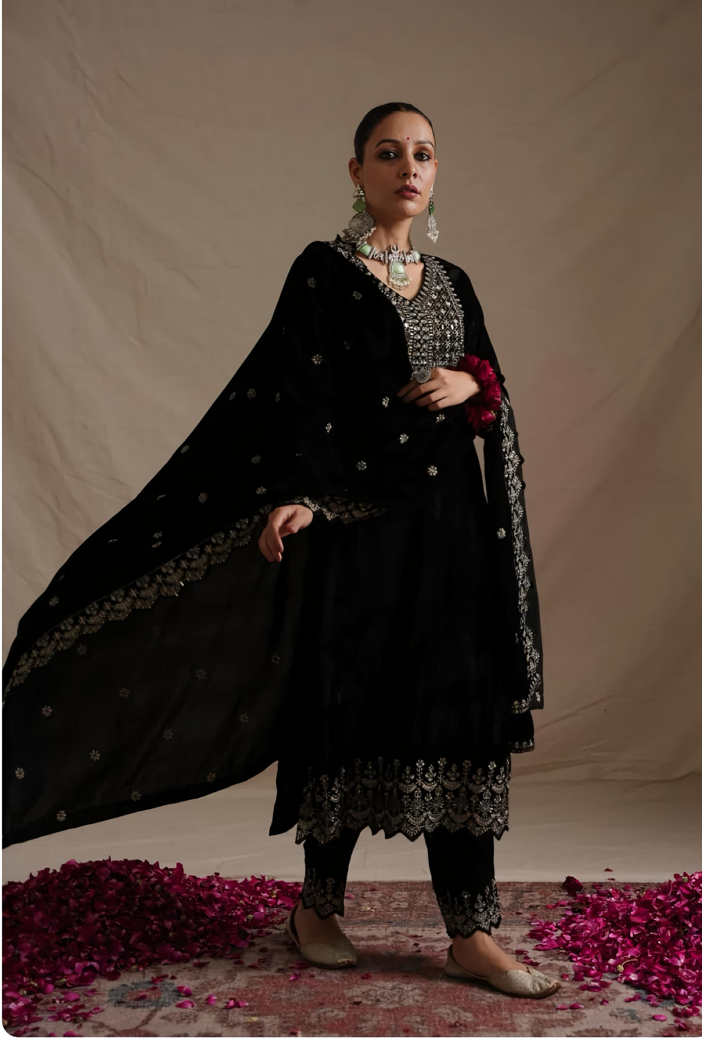 NIKHAAR ZARI PREMIUM VELVET SUIT HOA0189