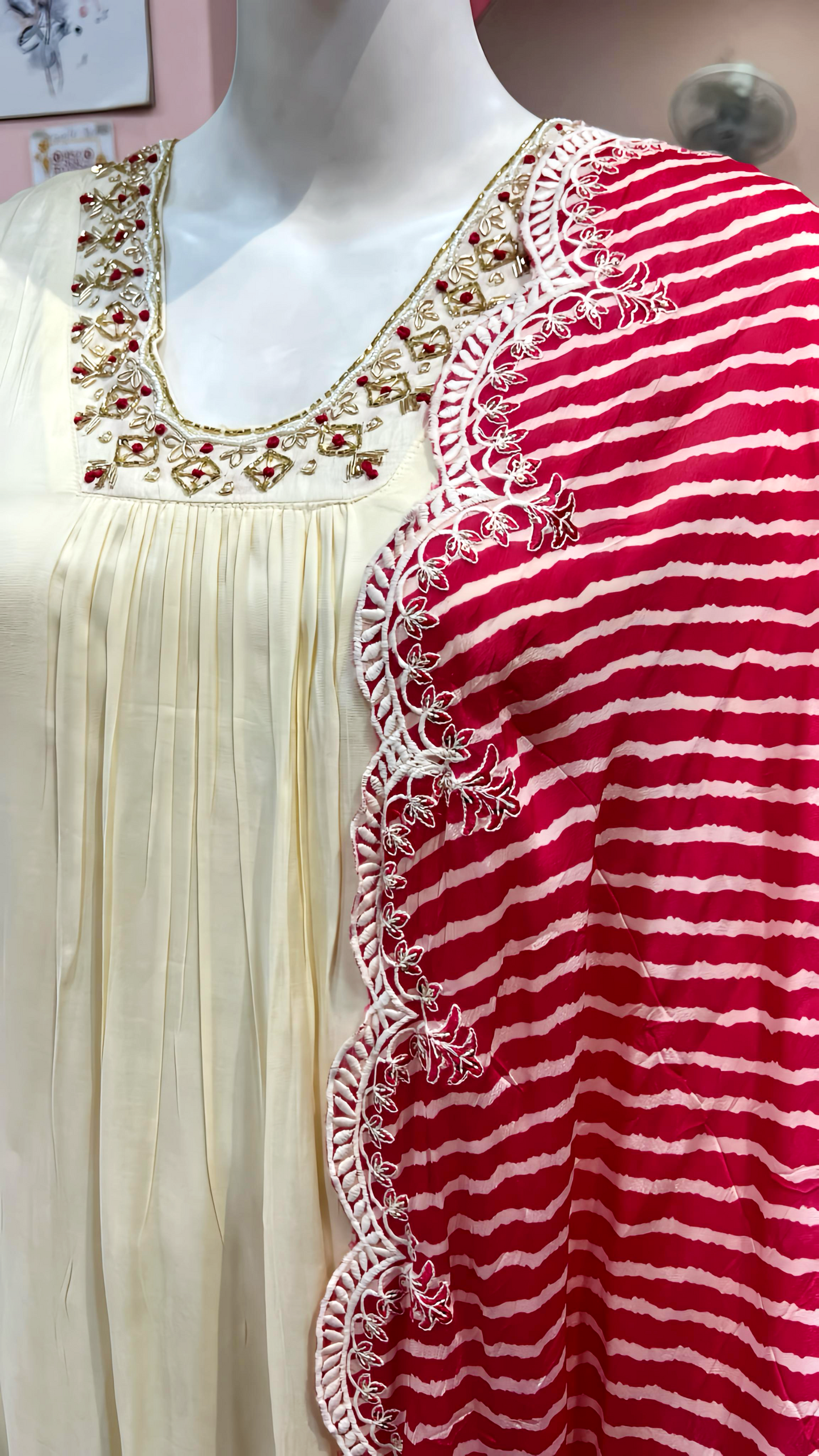 MAHIMA LEHRIA A- LINE DUPATTA SET HOA0159