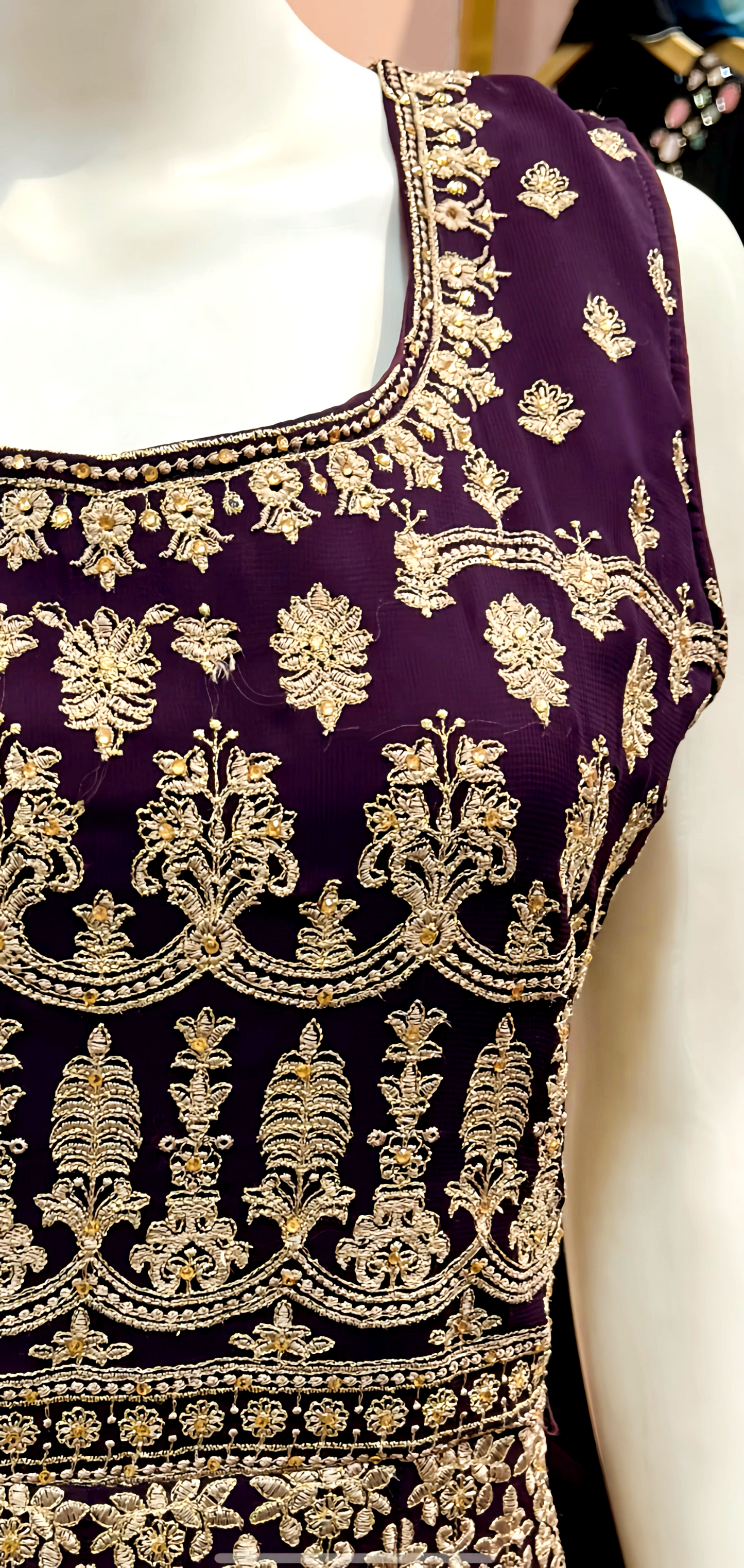 BEAUTIFUL EMBROIDERY GIRLISH GOWN HOA0168