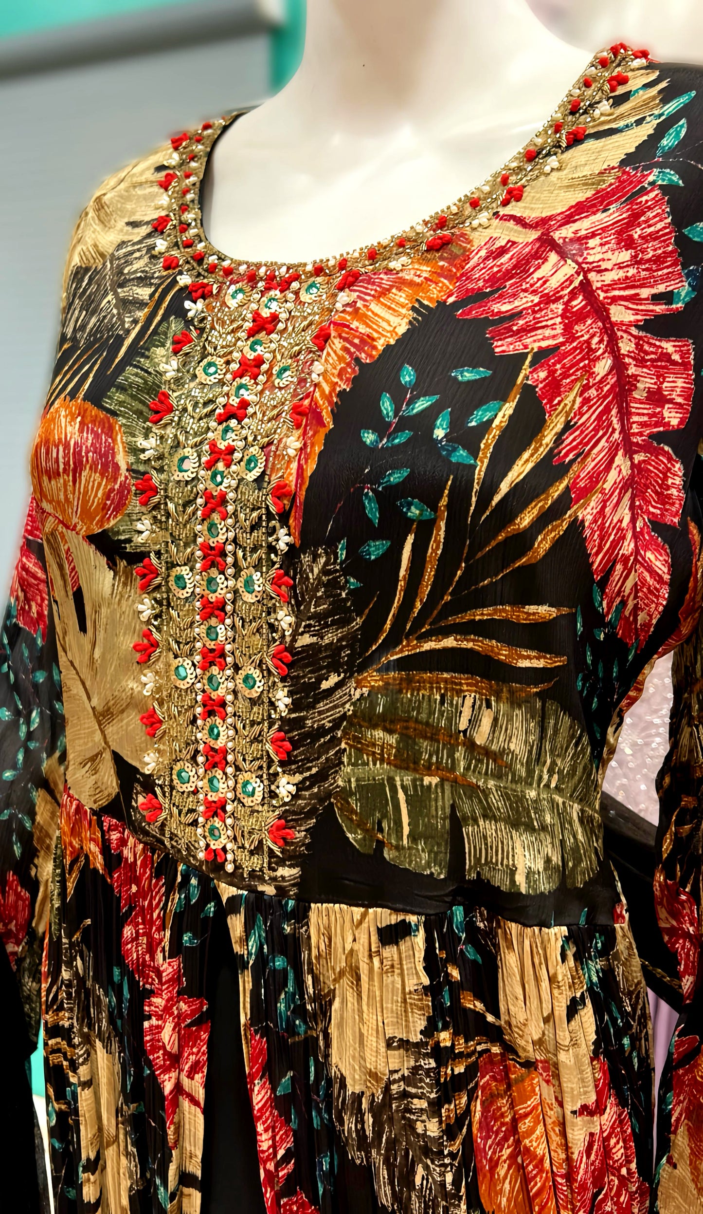 NIARA SMART HAND EMBROIDERY OUTFIT HOA0145