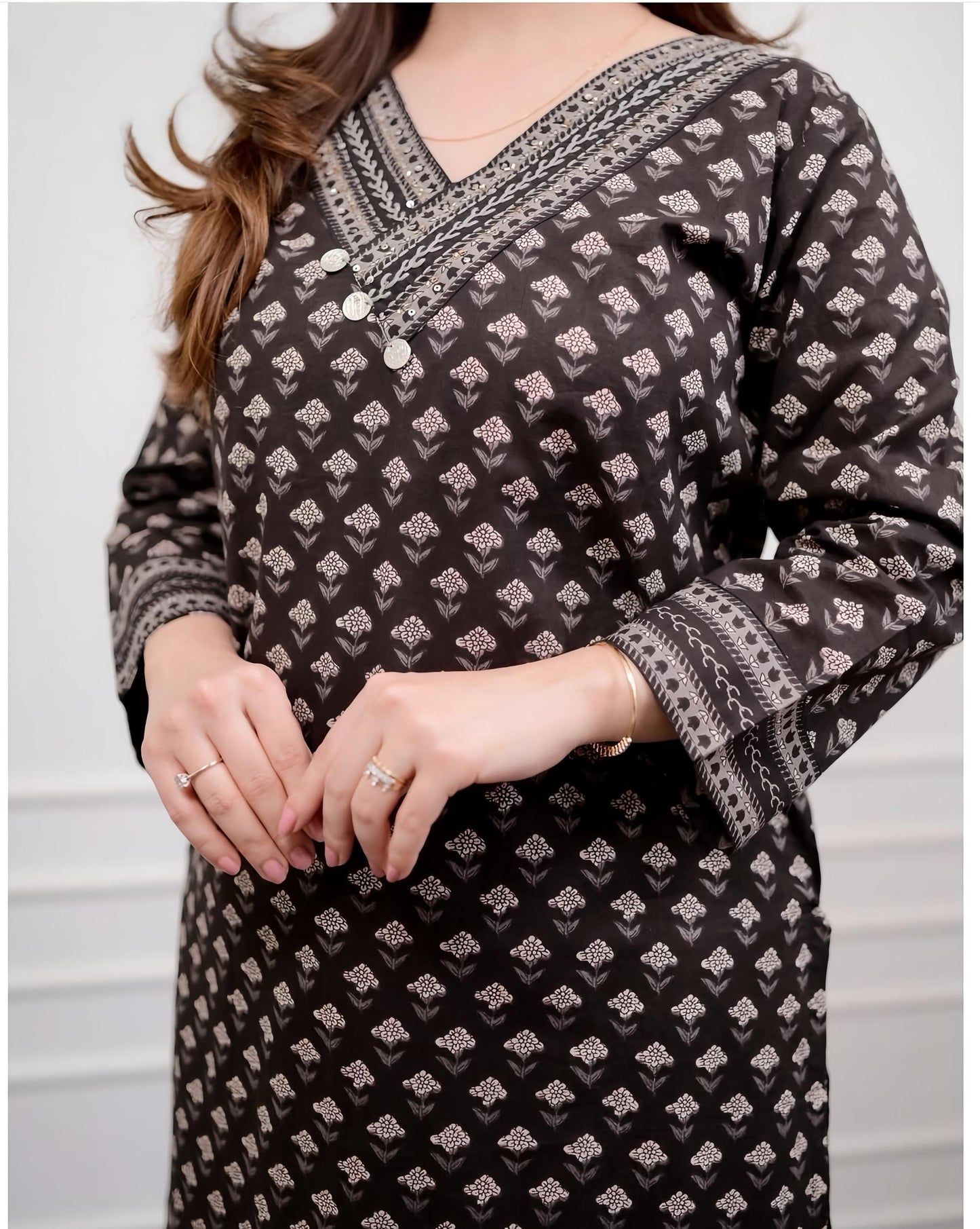 DIMPLE TRADITIONAL MUL COTTON SUIT HOA090