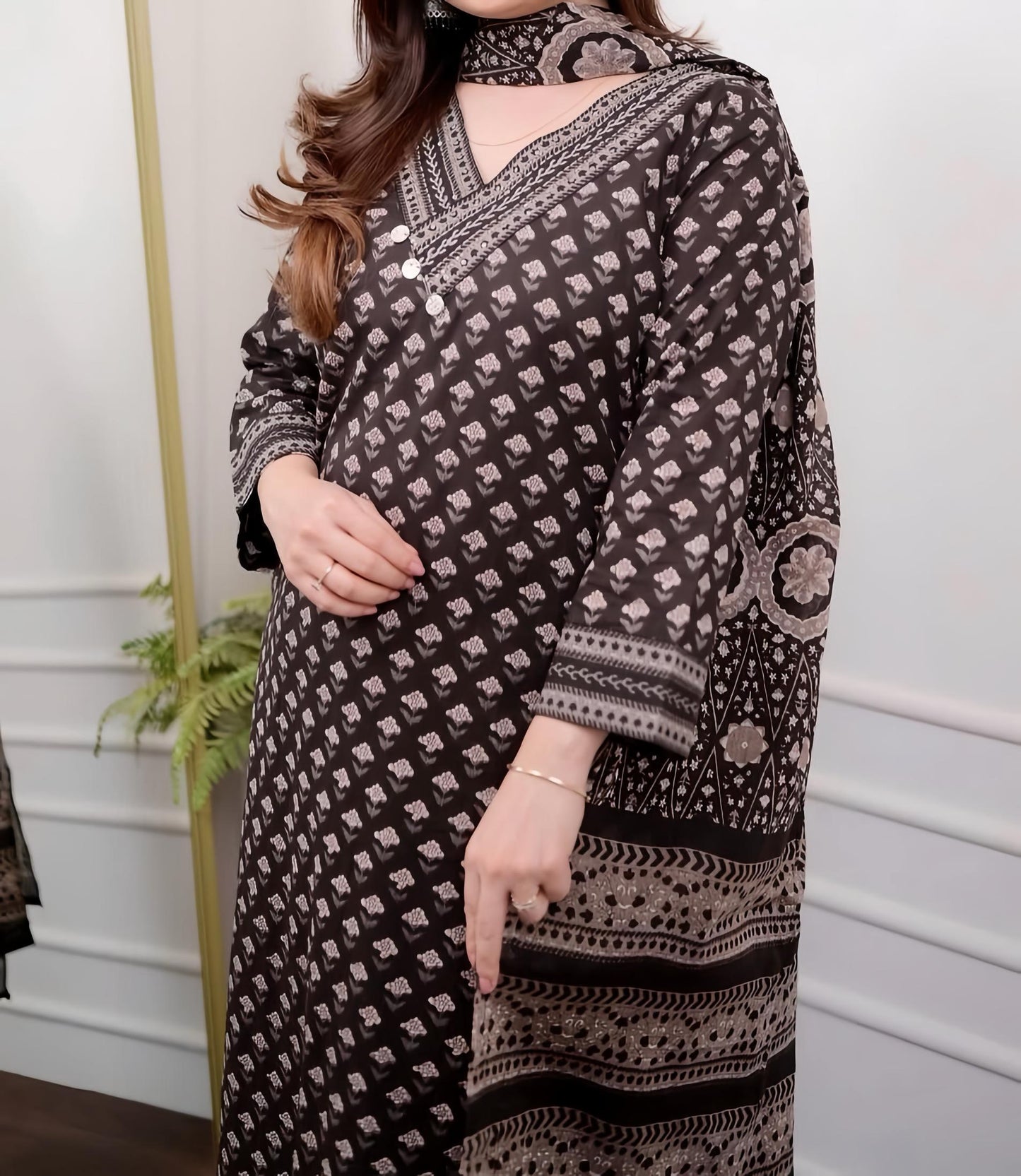 DIMPLE TRADITIONAL MUL COTTON SUIT HOA090