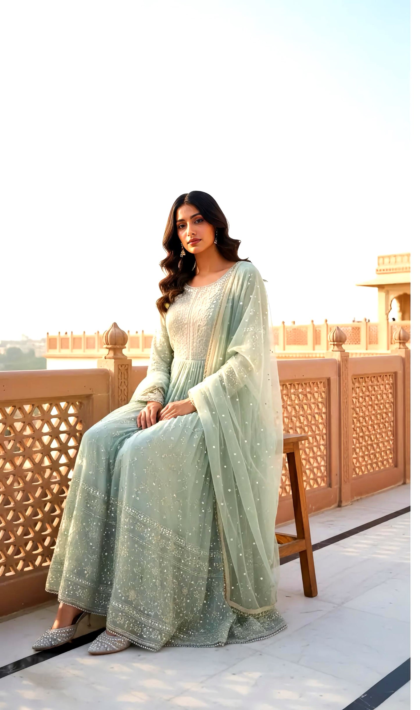 PRANSHI BEAUTIFUL GOWN HOA0123