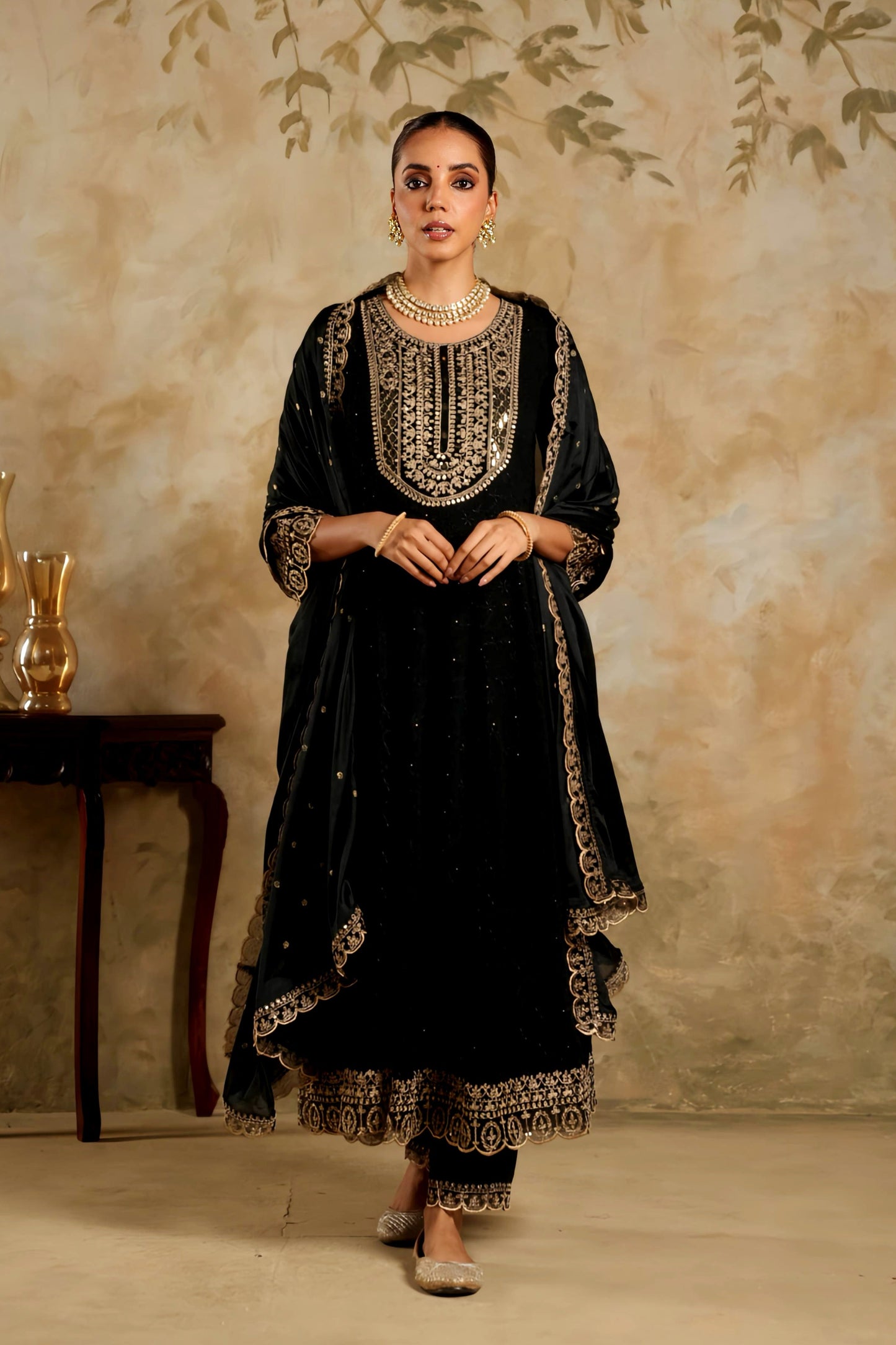 DIVA BLACK ANARKALI WITH MAHARANI DUPATTA HOA107