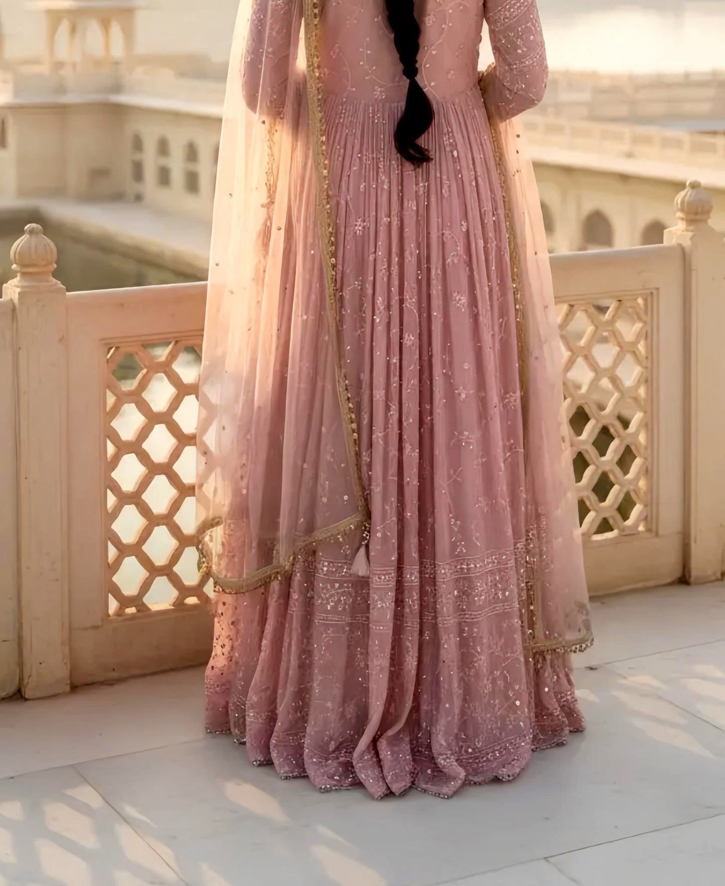 PRANSHI BEAUTIFUL GOWN HOA0123