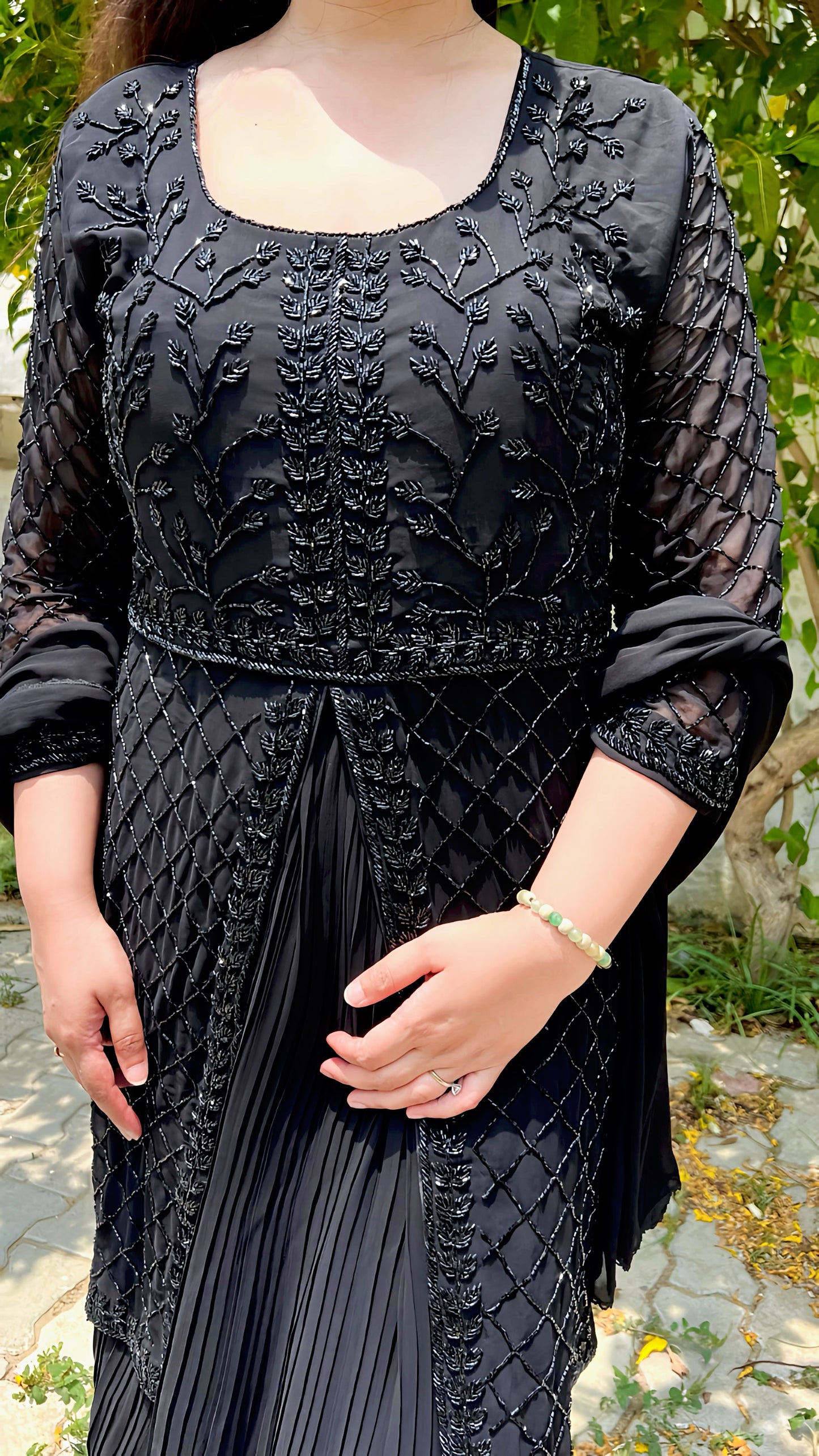 SANJANA BLACK EMB. OUTFIT HOA061