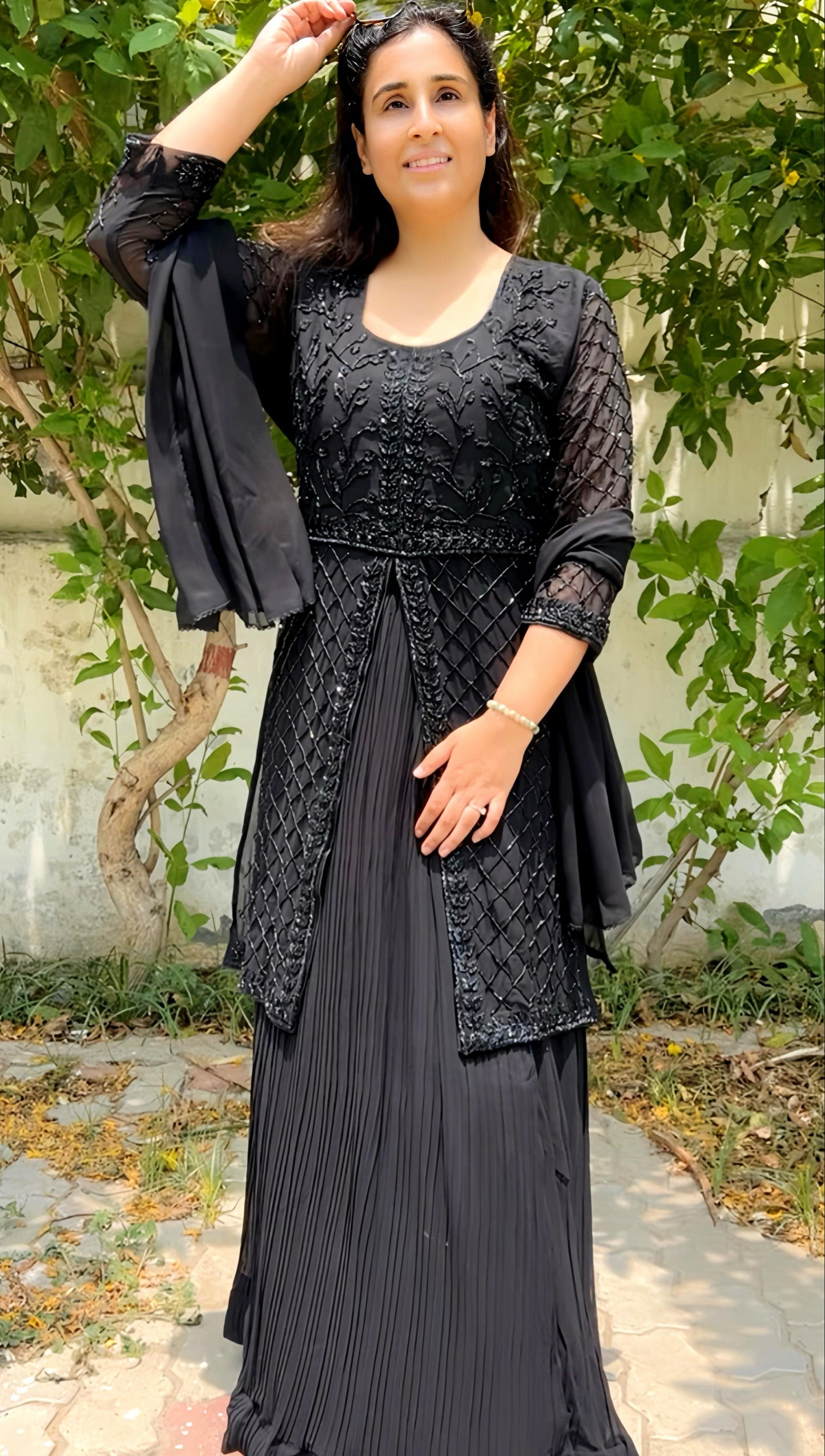 SANJANA BLACK EMB. OUTFIT HOA061