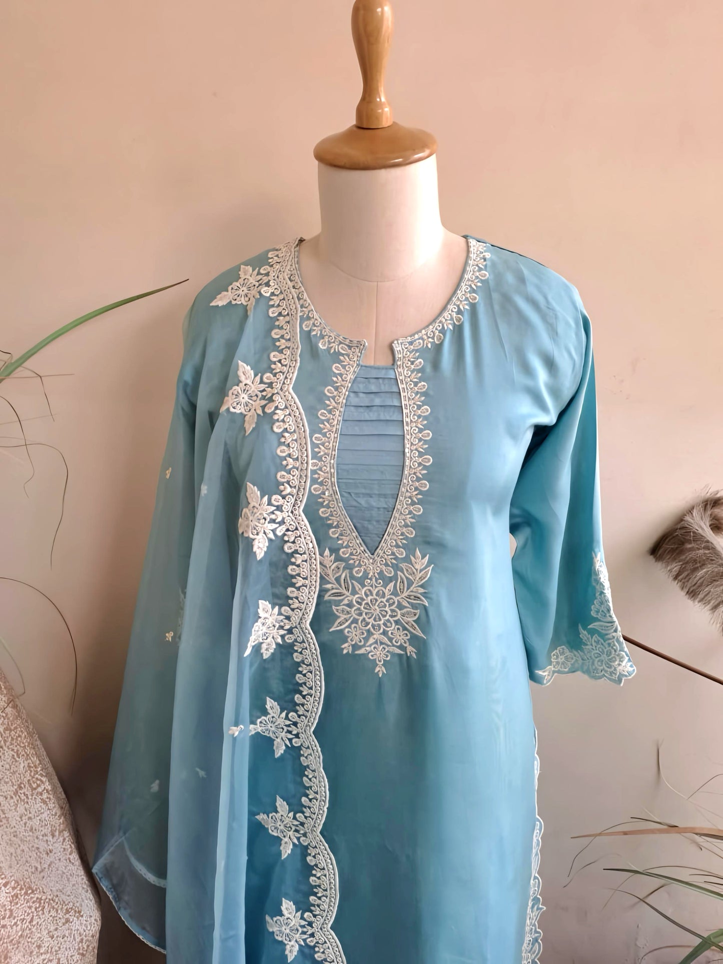 ICEBLUE PURE MUSLIN CUT WORK SUIT HOA097