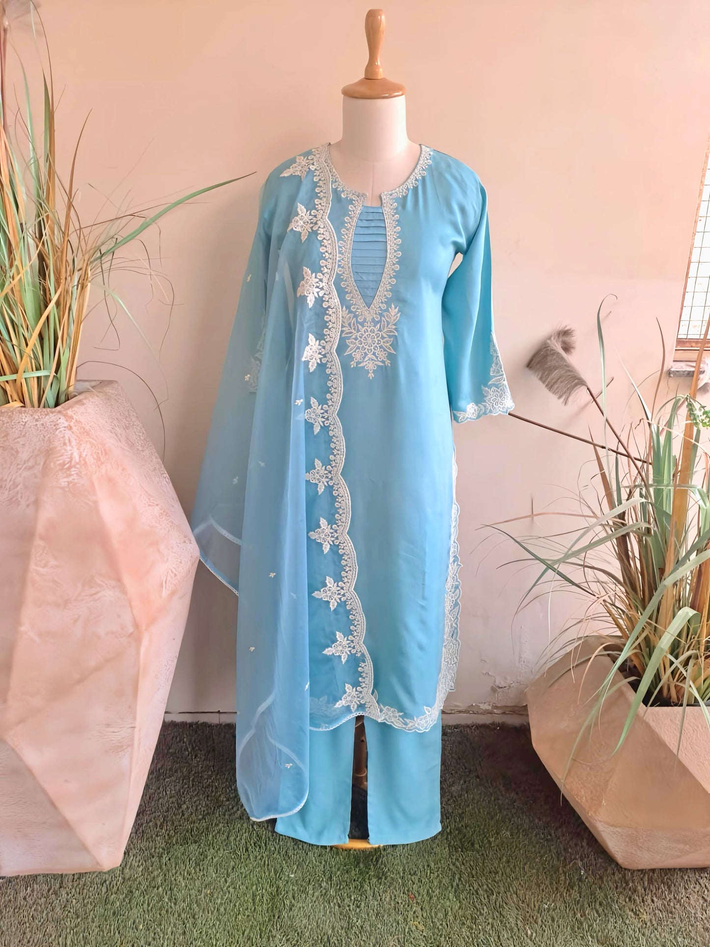 ICEBLUE PURE MUSLIN CUT WORK SUIT HOA097