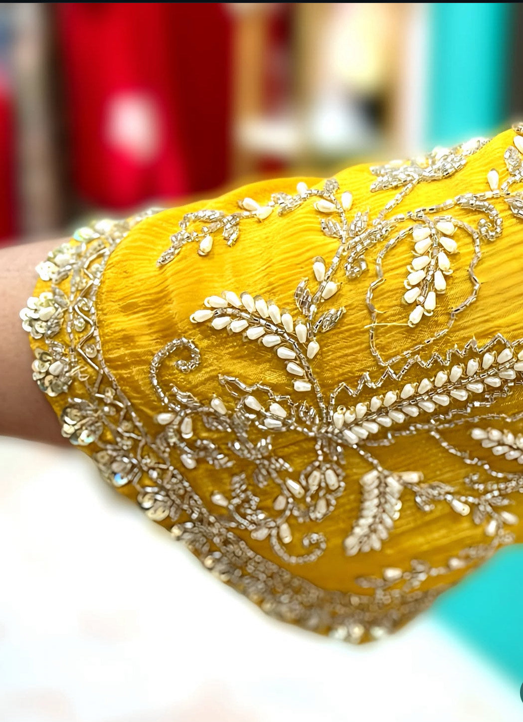 MAHARANI HAND EMBOIDERY GOWN HOA0142