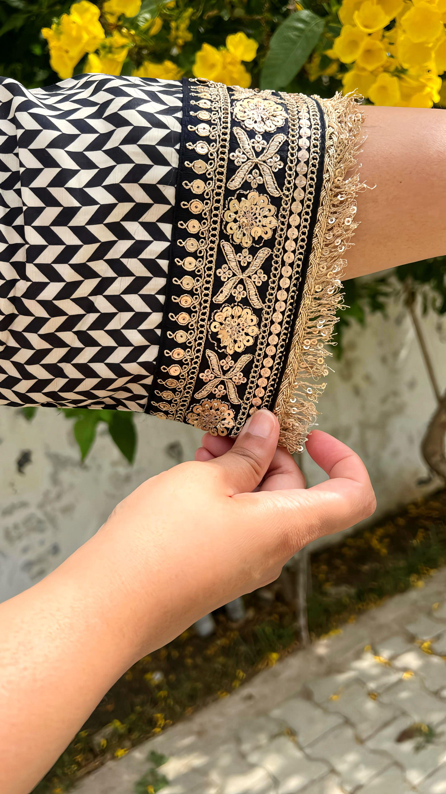 Stunning Co-Ord Set With Kiran Work HOA018